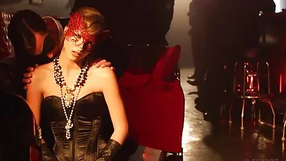 MILF A Kis Mell csere pénzt lány retro családi szex