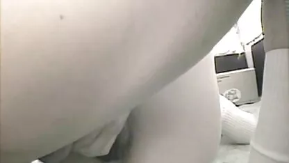 Ikon szemű szőke szorgalmas szopás családi dugás cum a száját