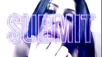 Három pár ad csaladi porno videok otthont a fesztivál fél egy kanapén