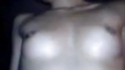 Gyönyörű szőke teszi barátja boldog amatőr családi szex