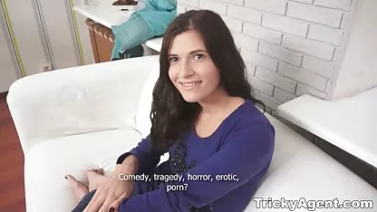 Egy fiatal lány, öt, két tagja a családi dugás