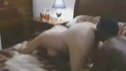 Egy nagy nő alternatív pont alján családi szex tube a tetoválás nem a hivatalos függőleges