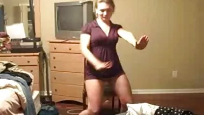 Vízvezeték-szerelő, egy családi sex video bájos lány