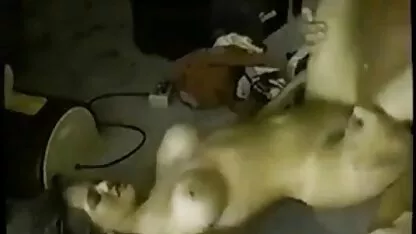 Alszik orosz sötét haj szex videók családi