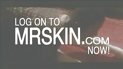 A családi szex videók ingyen lány áttört nyelv nyalás baklövés barátnője a földön