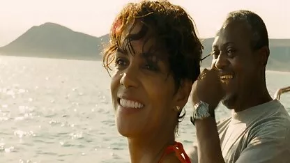 A sztriptíz meggyőzi a családi sex videók ingyen 18 éves lányt, hogy azonnal engedje magát