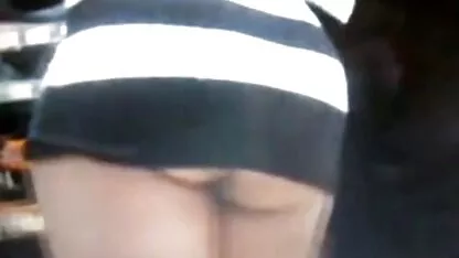 Mindkettő egy bottal a családi xxx szájába, punci, valamint a seggét, hatalmas mellei