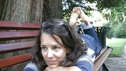 Az ember a kék póló vissza a főiskoláról, családi szexvideók majd nyomja rúd diák futball