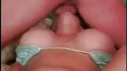 Faker kis családi szex pornó dudor a nyakon, majd törni a végbélbe, a kertben