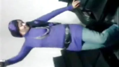 Fél lány szőke, barna hajú retro családi szex sportolók egy energia-három