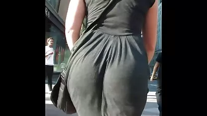 Fiatal férfi, nagy xxx családi fekete kakas a szobában