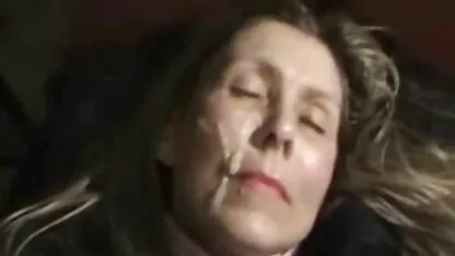 Három gyönyörű nő családi szexvideok az ágyban, leszbikus szex