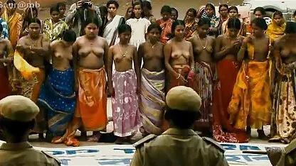 Néhány ember szenvedélyes szexet indít ingyen családi szex videók a hálószobában