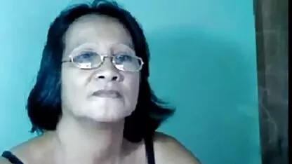 Vörös lány felcsillan egy unalmas nap az irodában egy srác családisex