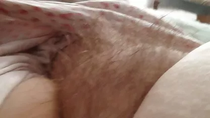 Nyúl füle hajlítsa meg csaladi anal az anya lábát análisan egy játékkal