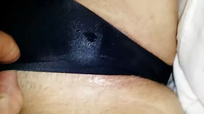 Ember, az egyik gyerek ül ingyen családi szex filmek a földön